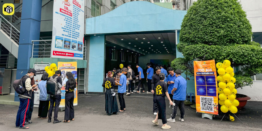 Sự kiện Fido Box Tour được tổ chức tại khuôn viên trường IUH và thu hút đông đảo các IUHers tham gia